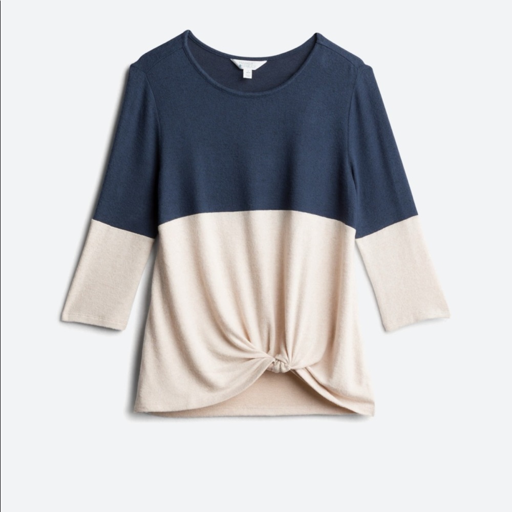 41 Hawthorne - Front Twist Brushed Knit Top size M